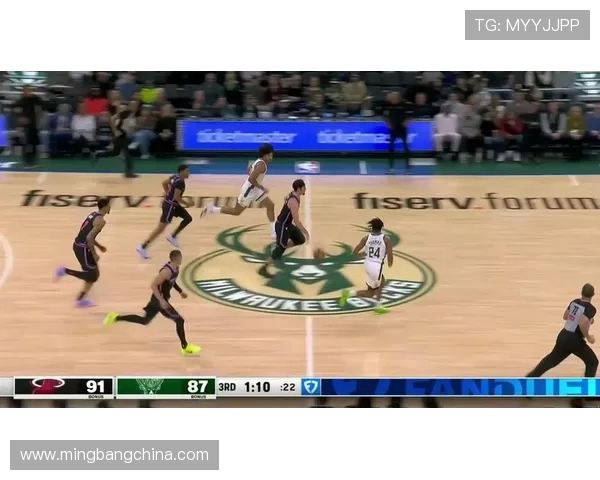 雄鹿与热火激战正酣NBA赛场精彩瞬间回顾与分析